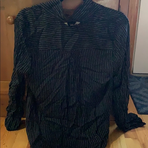 Button down - Picture 2 of 2